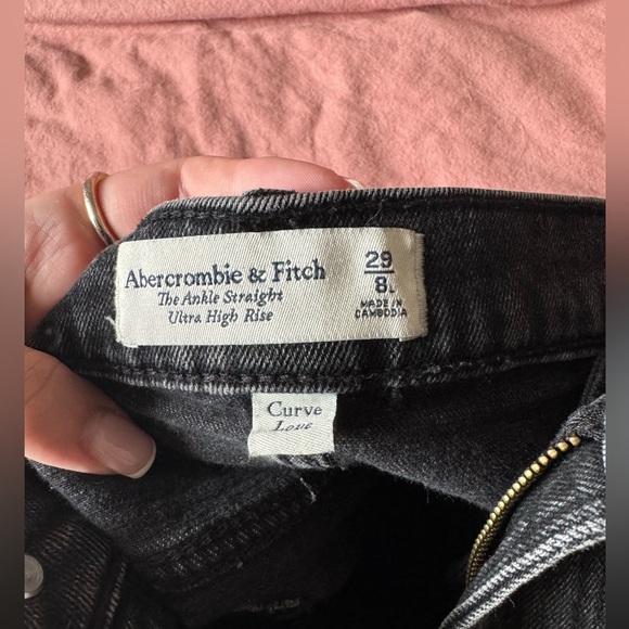 Abercrombie & Fitch jeans - Picture 2 of 3